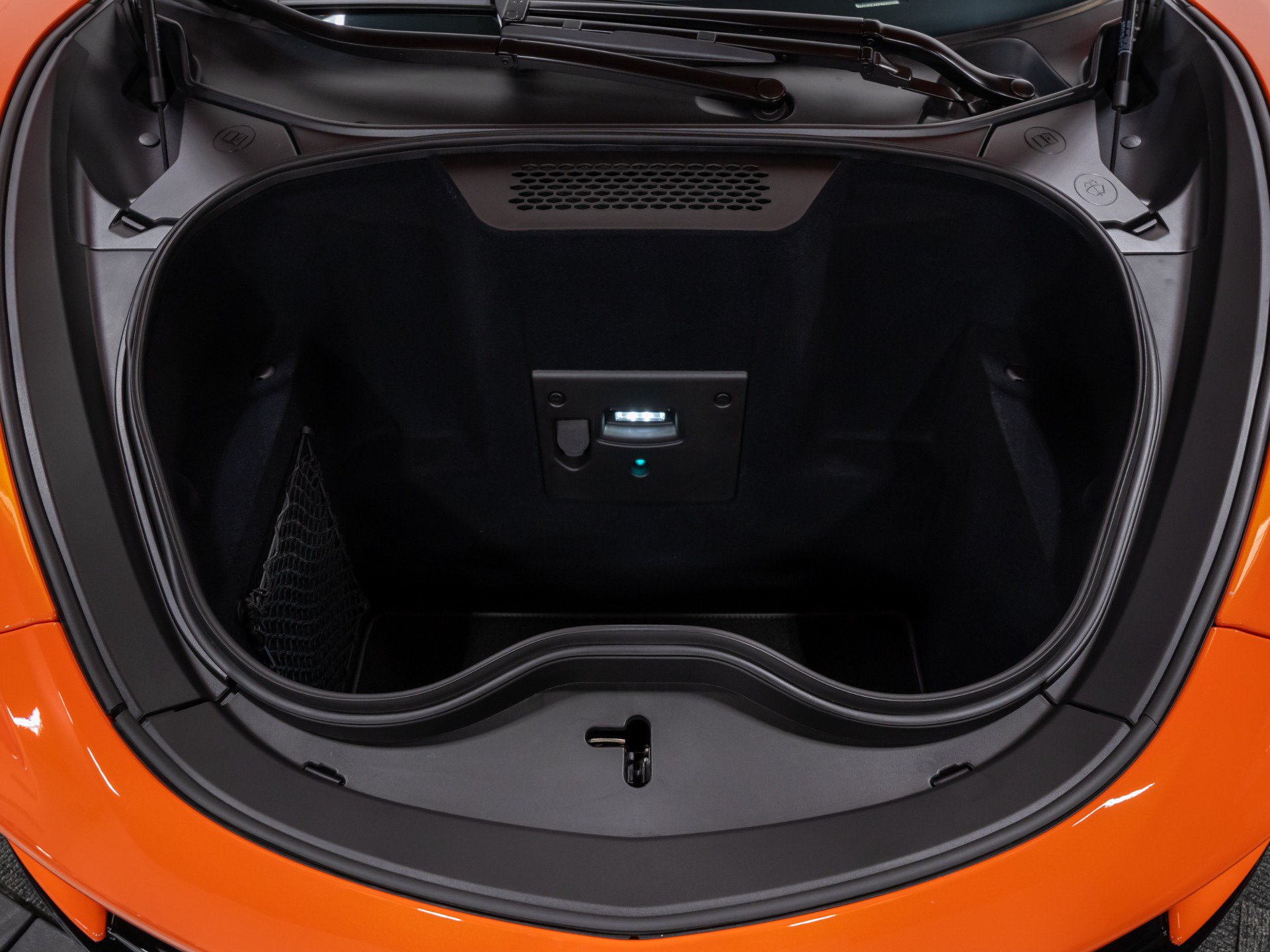 Used 2023 McLaren GT RWD image 63