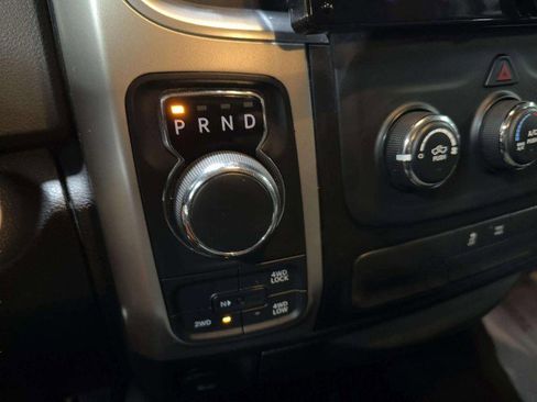 Used 2019 RAM 1500 Classic SLT image 33