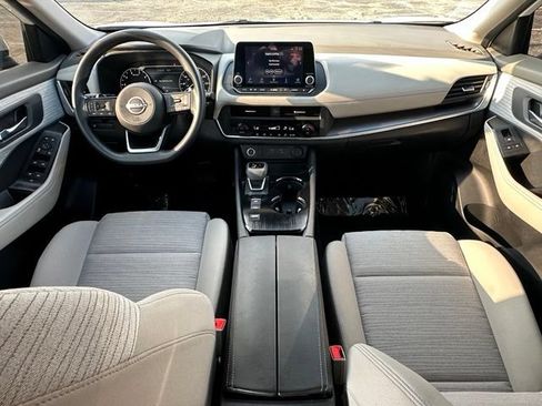 Certified 2023 Nissan Rogue SV FWD image 29