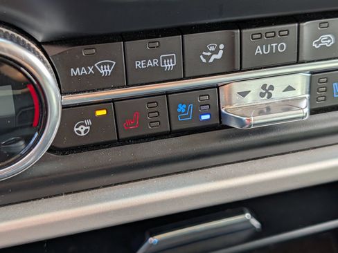 Certified 2024 Ford Expedition XLT AWD/4WD image 34