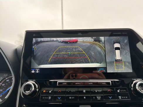 Used 2022 Toyota Highlander Limited image 18