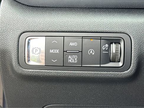 New 2026 GMC Terrain Elevation w/ Elevation Premium Package AWD/4WD image 10