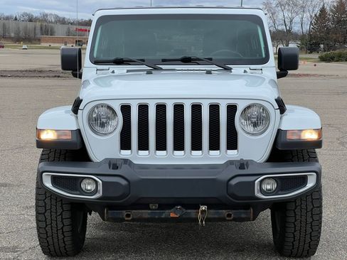Used 2018 Jeep Wrangler Unlimited Sahara AWD/4WD image 40
