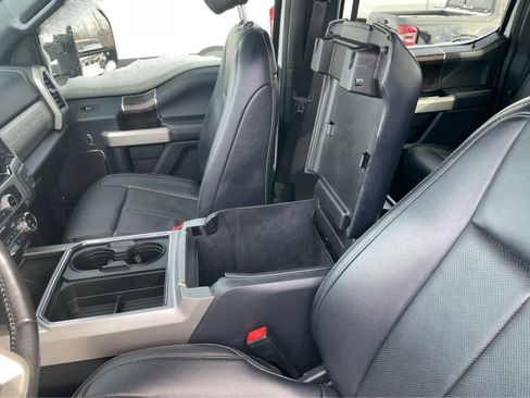 Used 2022 Ford F250 Lariat w/ Tremor Off-Road Package image 31