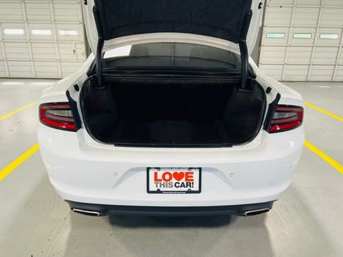 Used 2020 Dodge Charger SXT w/ Leather Interior Group RWD image 9
