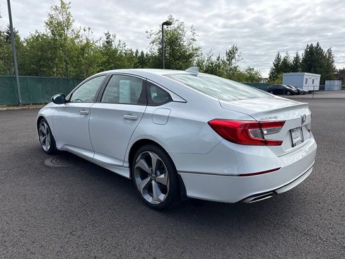 Used 2018 Honda Accord Touring image 5