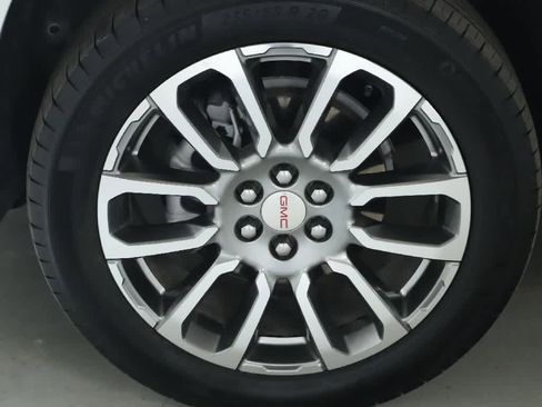 Used 2023 GMC Acadia Denali w/ Denali Ultimate Package image 39