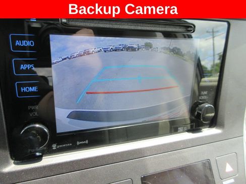Used 2016 Toyota Sienna XLE Premium FWD image 20