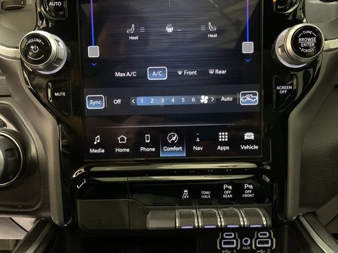 Used 2023 RAM 1500 Big Horn AWD/4WD image 27