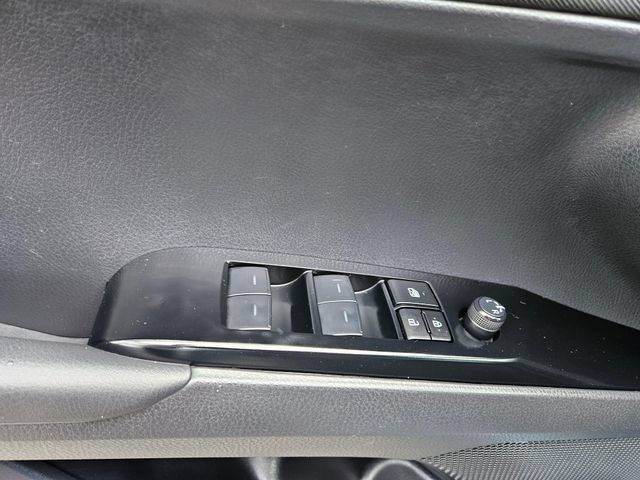 Used 2025 Toyota Camry LE FWD image 25
