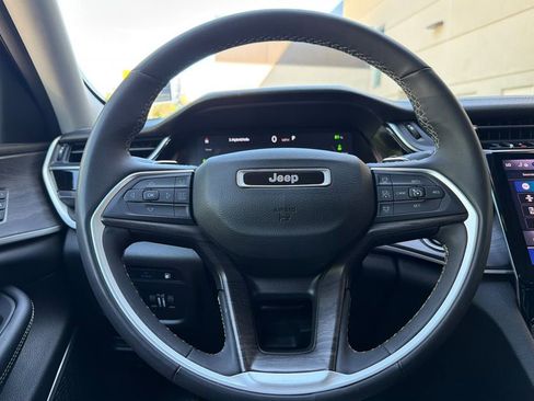 Used 2024 Jeep Grand Cherokee Limited 4xe AWD/4WD image 21