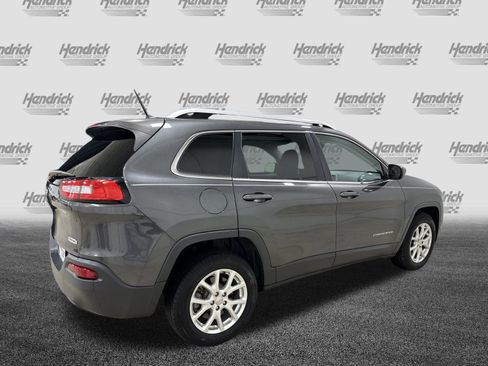 Used 2015 Jeep Cherokee Latitude w/ Cold Weather Group image 10