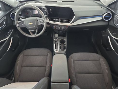 Used 2024 Chevrolet Trax LS w/ LS Convenience Package image 24