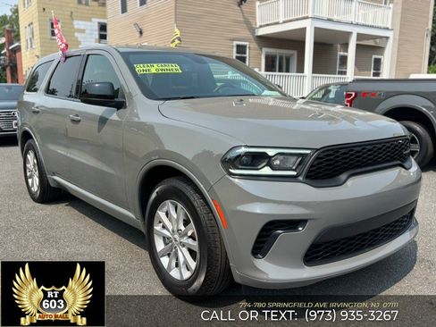 Used 2025 Dodge Durango GT RWD image 3