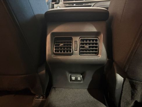 Used 2025 Toyota Camry LE image 23