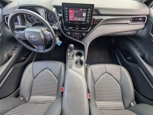 Used 2023 Toyota Camry SE FWD image 11