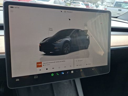 Used 2024 Tesla Model Y Long Range image 3