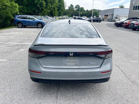 Used 2024 Honda Accord Touring image 8