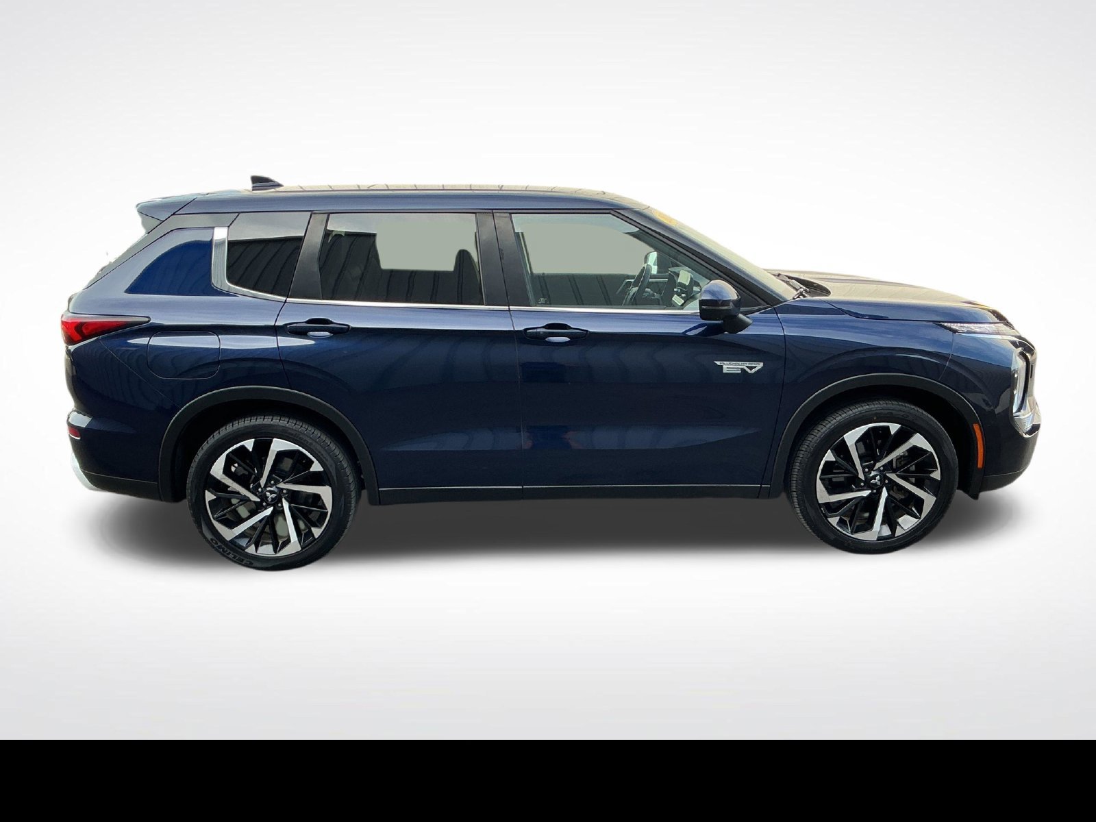 Used 2024 Mitsubishi Outlander 4WD Plug-In Hybrid image 6