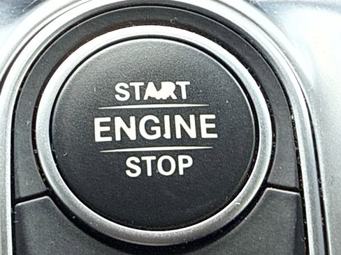 Used 2022 Mercedes-Benz GLB 250 image 34