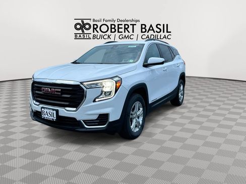 Used 2023 GMC Terrain SLE w/ Driver Convenience Package AWD/4WD image 4
