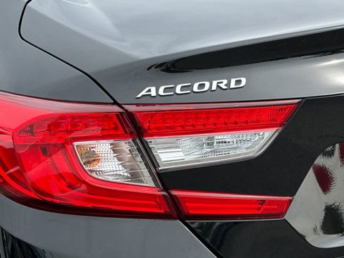 Used 2018 Honda Accord EX image 24