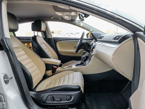 Used 2016 Volkswagen CC R-Line image 40