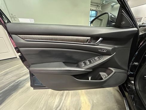 Used 2018 Honda Accord EX-L image 51