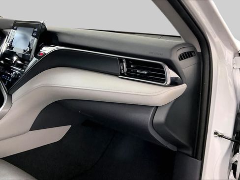 Used 2023 Toyota Camry LE FWD image 18