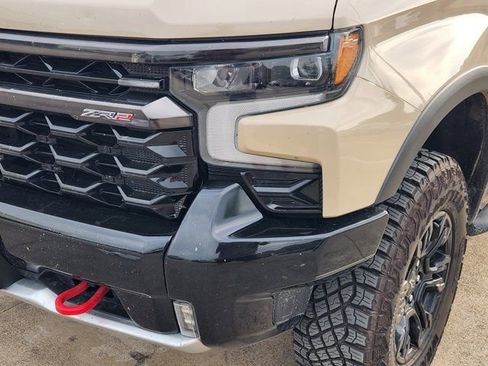 Used 2023 Chevrolet Silverado 1500 ZR2 w/ Technology Package image 15