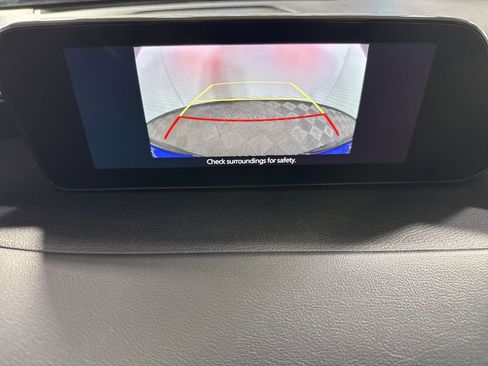 Used 2023 MAZDA MAZDA3 s image 31