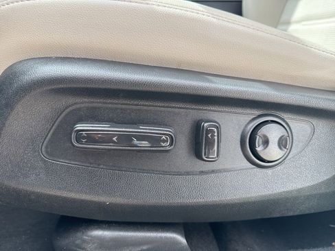Used 2023 Honda CR-V EX-L image 10