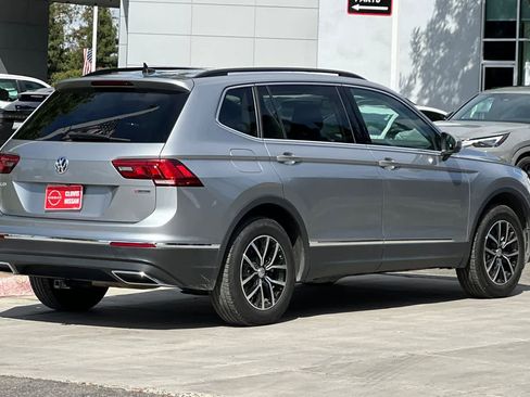 Used 2021 Volkswagen Tiguan SE w/ Panoramic Sunroof Package image 3