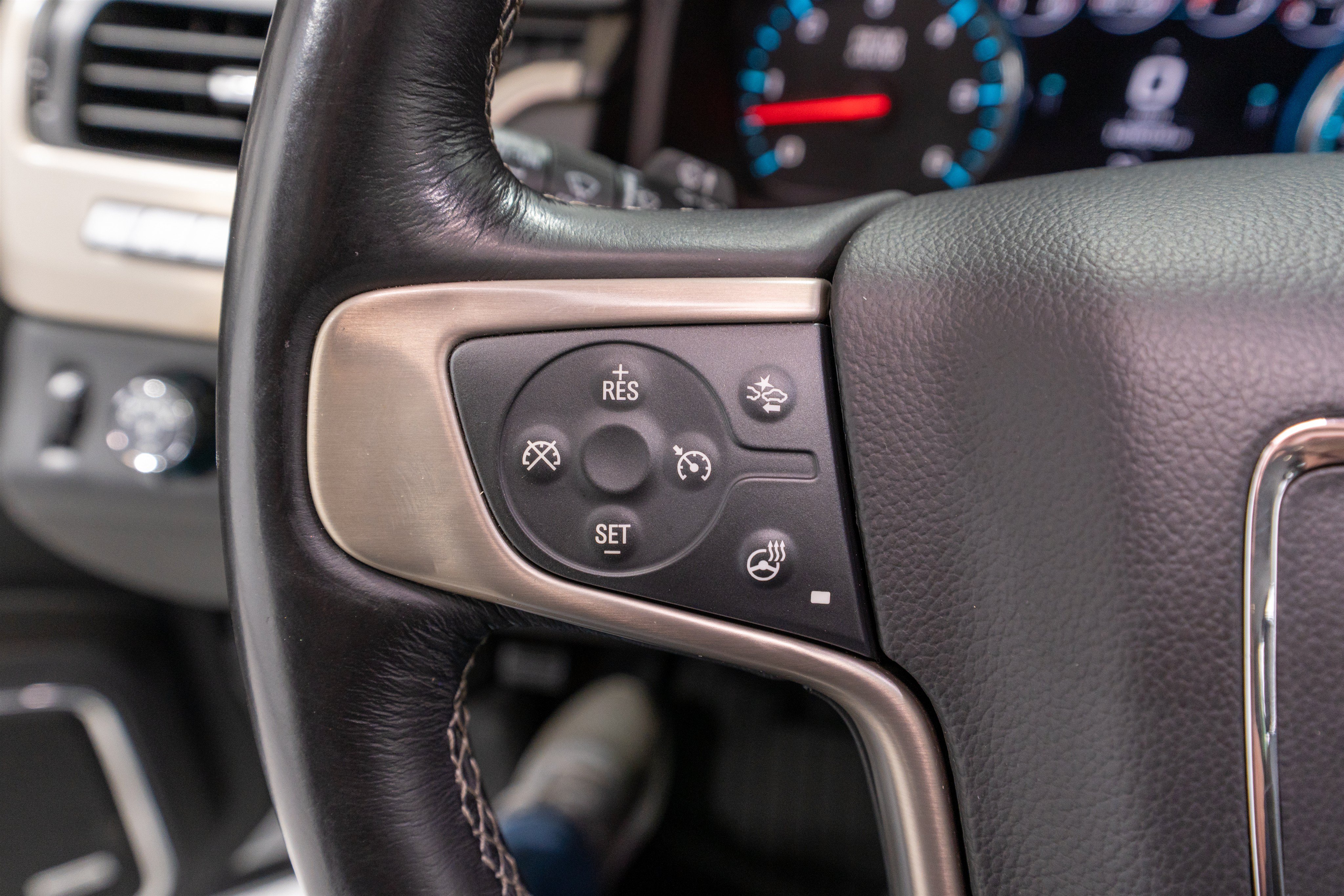 Used 2018 GMC Yukon Denali AWD/4WD image 27
