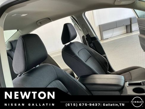 Used 2022 Nissan Altima 2.5 S FWD image 12