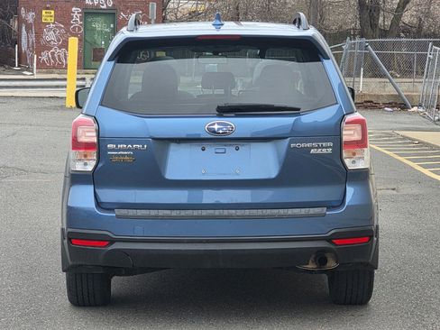 Used 2017 Subaru Forester 2.5i Premium image 6