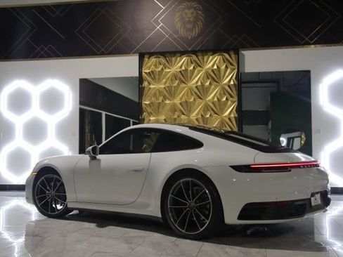 Used 2020 Porsche 911 Carrera RWD image 5