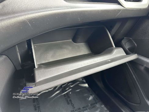 Used 2021 GMC Terrain SLT image 39