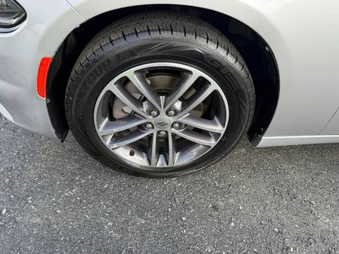 Used 2019 Dodge Charger SXT AWD/4WD image 41