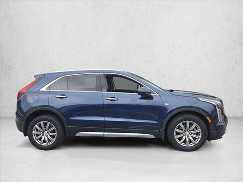 Used 2020 Cadillac XT4 Premium Luxury FWD image 4
