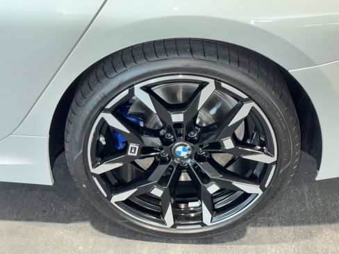 New 2026 BMW 330i Sedan w/ M Sport Package RWD image 25