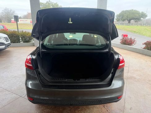 Used 2017 Ford Focus SE image 17