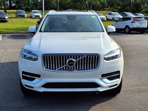 Used 2025 Volvo XC90 T8 Ultra w/ Protection Package Premier image 10