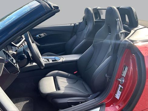 Certified 2026 BMW Z4 sDrive30i w/ Premium Package RWD image 8