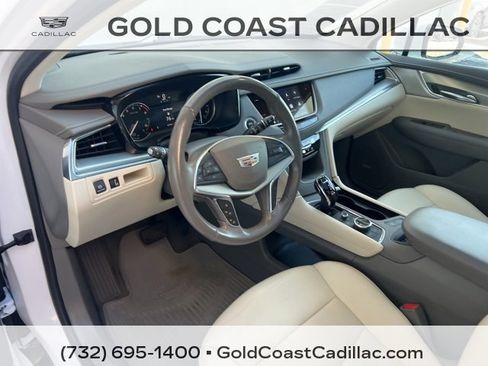 Certified 2022 Cadillac XT5 Premium Luxury image 18