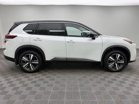 Used 2024 Nissan Rogue SL w/ SL Premium Package AWD/4WD image 7