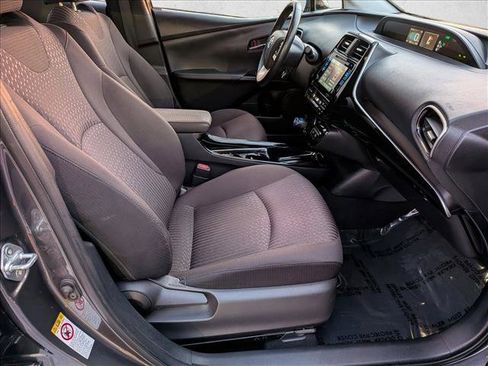 Certified 2018 Toyota Prius Three image 18