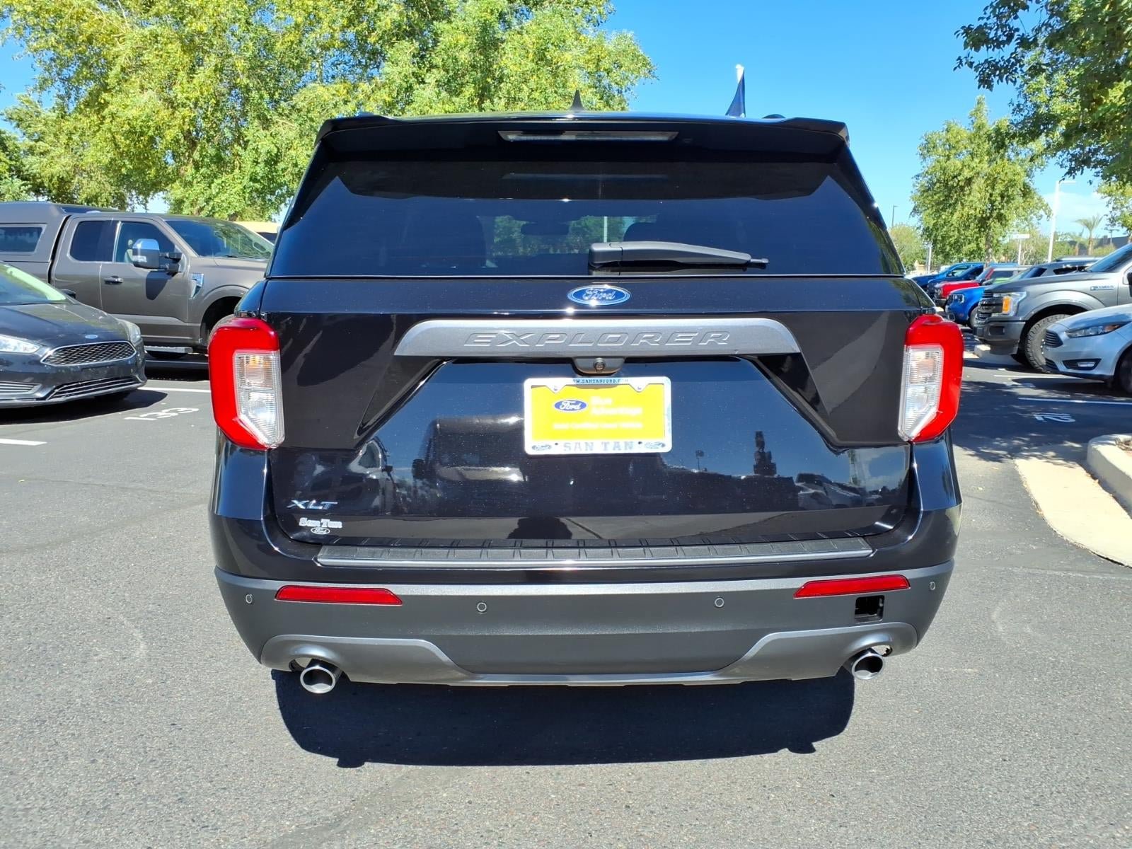Certified 2024 Ford Explorer XLT w/ Equipment Group 202A RWD image 5