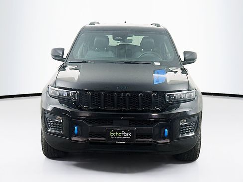 Used 2022 Jeep Grand Cherokee Trailhawk image 2