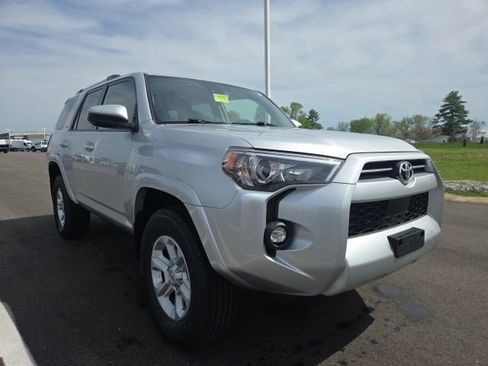 Used 2021 Toyota 4Runner SR5 image 1